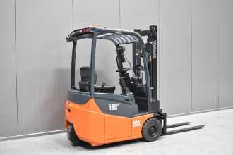 Použité vysokozdvižné vozíky TOYOTA 7FBEST15 /57763/ ELEKTRO DREIRADFRONTSTAPLER (13043738)