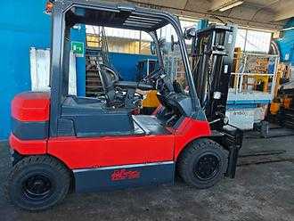 Použité vysokozdvižné vozíky TOYOTA 7FBMF40 ELEKTRO VIERRADFRONTSTAPLER (12945689) backdrop