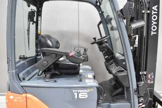 Použité vysokozdvižné vozíky TOYOTA 8FBE16T /58009/ ELEKTRO DREIRADFRONTSTAPLER (13054724)