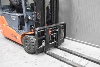 Použité vysokozdvižné vozíky TOYOTA 8FBE16T /58009/ ELEKTRO DREIRADFRONTSTAPLER (13054724)