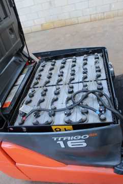 Použité vysokozdvižné vozíky TOYOTA 8FBEK16T ELEKTRO DREIRADFRONTSTAPLER (13065190)