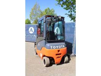 Použité vysokozdvižné vozíky TOYOTA 8FBM16T ELEKTRO VIERRADFRONTSTAPLER (13041362)