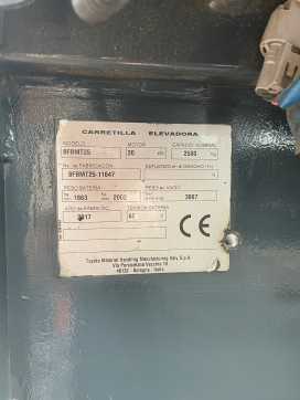 Použité vysokozdvižné vozíky TOYOTA 8FBMT25 ELEKTRO VIERRADFRONTSTAPLER (13068334)