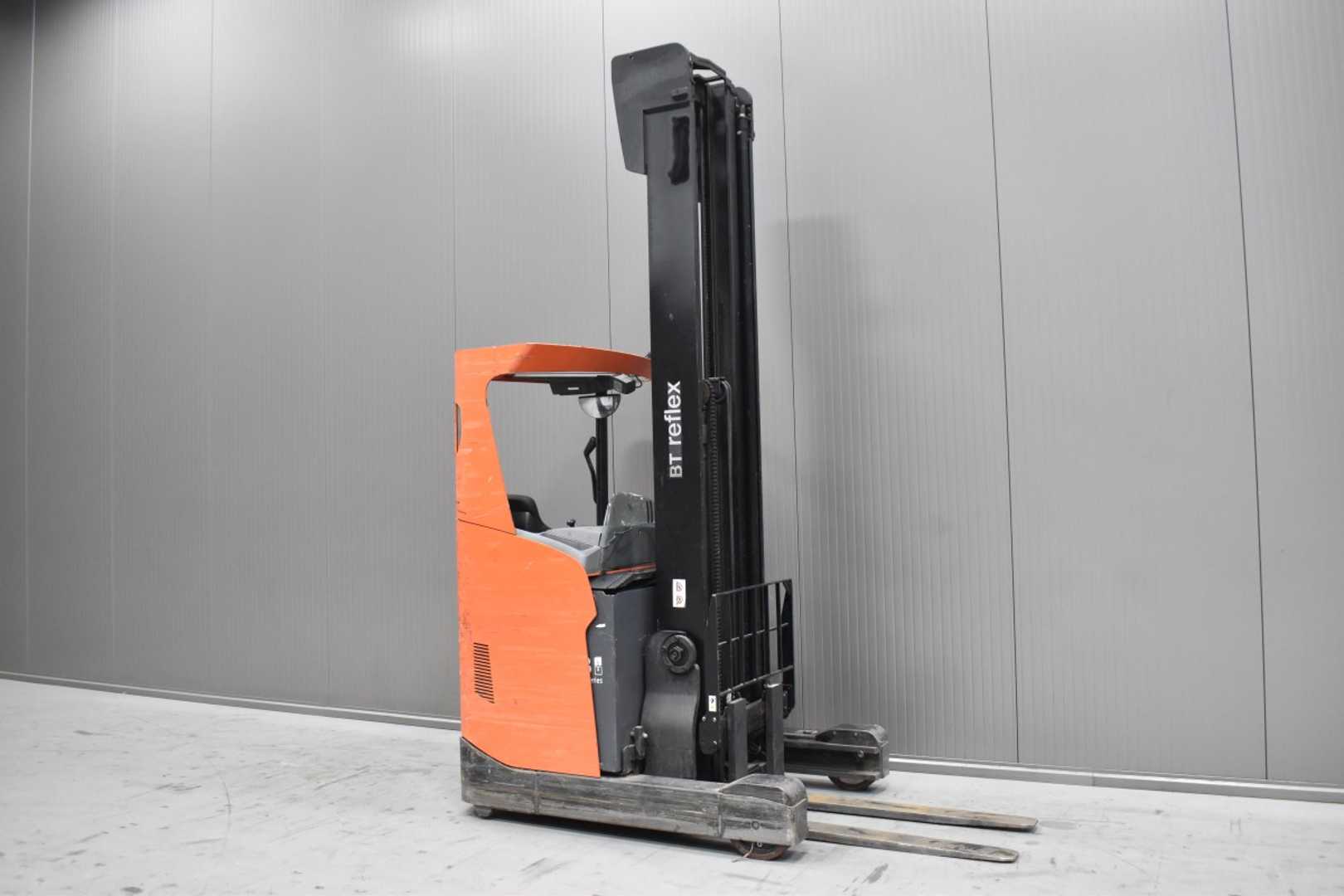Použité vysokozdvižné vozíky TOYOTA RRE 160 H /59032/ ELEKTRO SCHUBMASTSTAPLER (13073128)