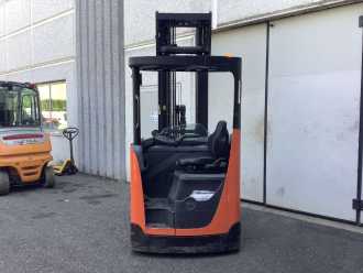 Použité vysokozdvižné vozíky TOYOTA RRE140 ELEKTRO SCHUBMASTSTAPLER (13064997)