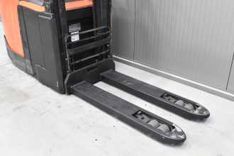 Použité vysokozdvižné vozíky TOYOTA SPE 200DN /58396/ ELEKTRO HOCHHUBKOMMISSIONIERER (13062800)