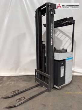 Použité vysokozdvižné vozíky UNICARRIERS 160SDTFV580XSN - 3771 Std. DIESEL SEITENSTAPLER (13070824)