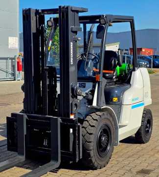 Použité vysokozdvižné vozíky UNICARRIERS J2F4F40 FG40NT GX-40 DEMO WEITERE WEITERE (13070573)