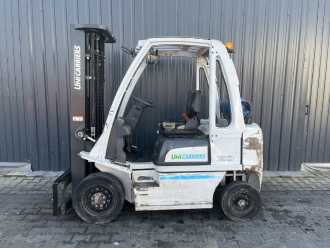 Použité vysokozdvižné vozíky UNICARRIERS U1D2A20LQ GAS VIERRADFRONTSTAPLER (13028720)