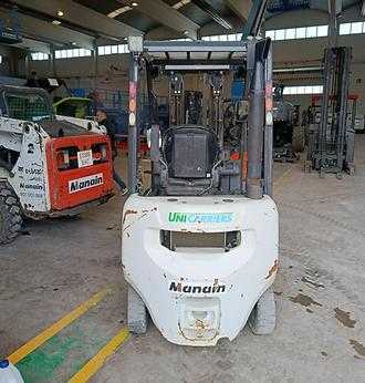 Použité vysokozdvižné vozíky UNICARRIERS Y1D1A15Q DIESEL VIERRADFRONTSTAPLER (13027969)