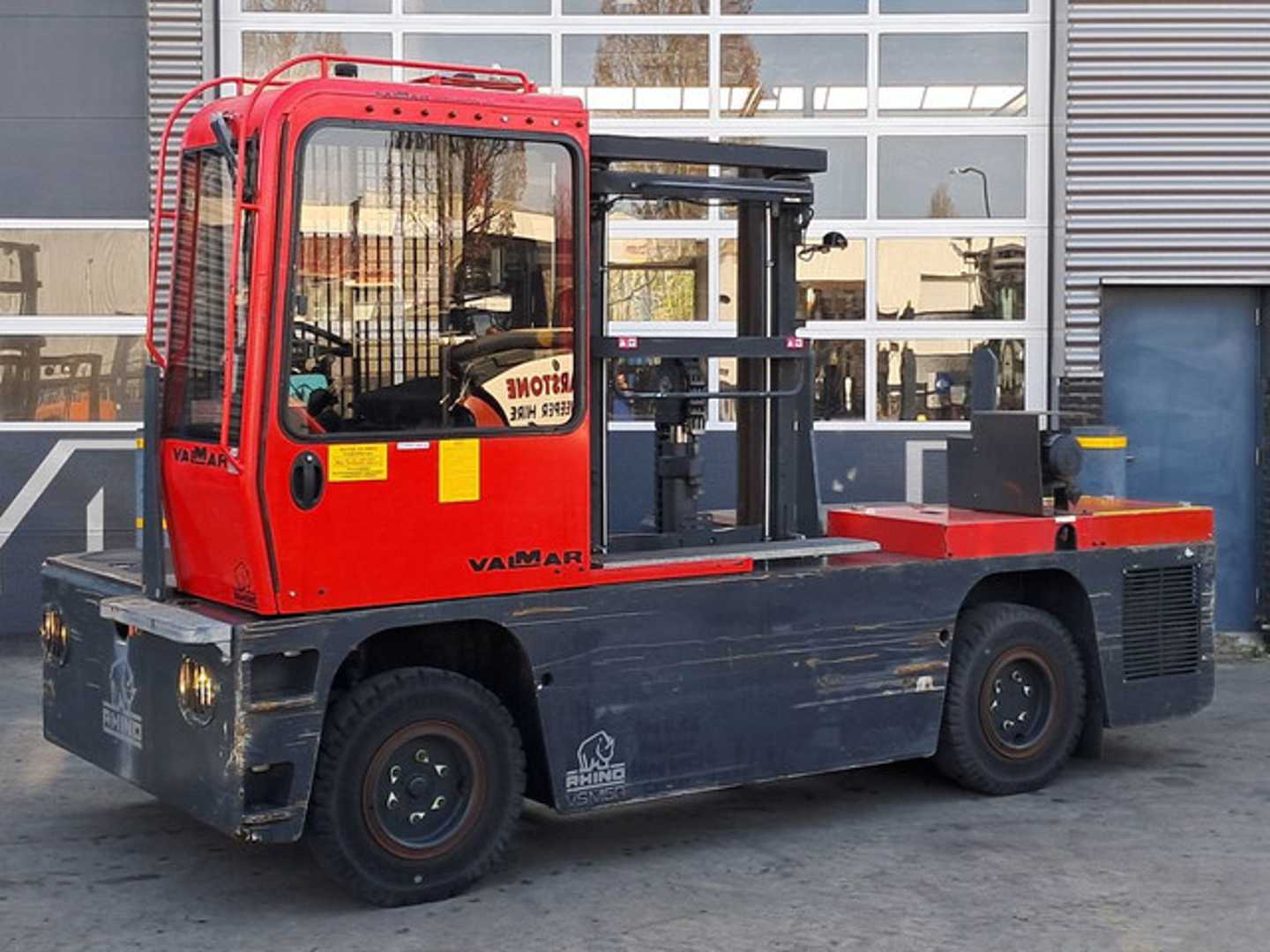 Použité vysokozdvižné vozíky VALMAR VSM50/12/35 DIESEL SEITENSTAPLER (12947015)