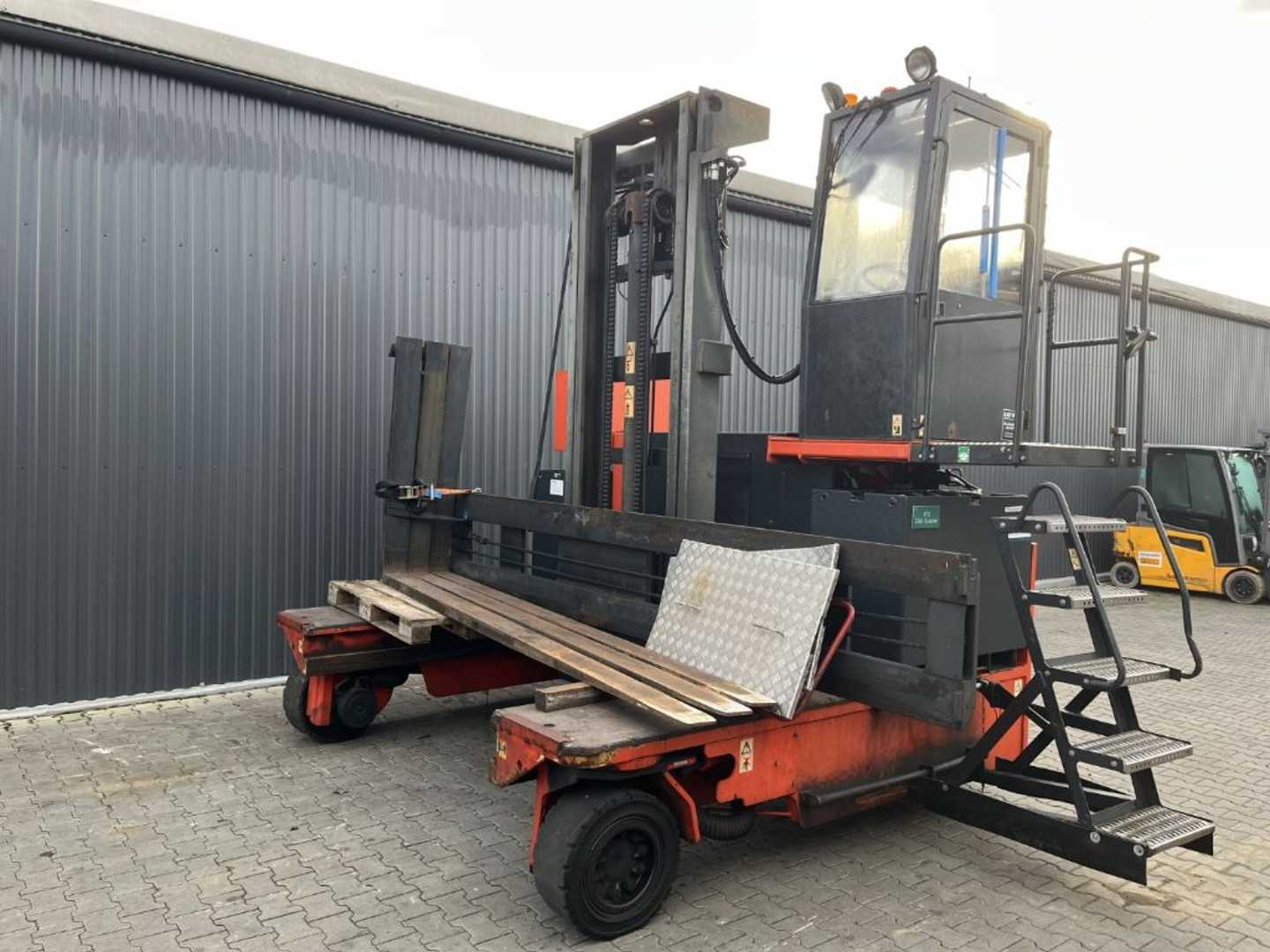 Použité vysokozdvižné vozíky WEITERE Battioni + pagani QLT8EL ELEKTRO SEITENSTAPLER (13065427)