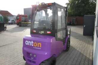 Použité vysokozdvižné vozíky WEITERE CBH 3.0 ELEKTRO VIERRADFRONTSTAPLER (13065167)
