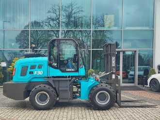 Použité vysokozdvižné vozíky WEITERE F30 DIESEL GELAENDESTAPLER (13025208)