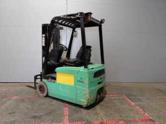Použité vysokozdvižné vozíky YALE ERP16 ATF ELEKTRO DREIRADFRONTSTAPLER (13065342)