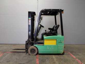 Použité vysokozdvižné vozíky YALE ERP16 ATF ELEKTRO DREIRADFRONTSTAPLER (13065342)