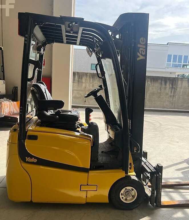 Použité vysokozdvižné vozíky YALE ERP16VT ELEKTRO DREIRADFRONTSTAPLER (12949748)