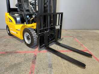 Used Forklift Truck HANGCHA XE25i (CPD25-XEY2-SI) ELEKTRO VIERRADFRONTSTAPLER (13075891)