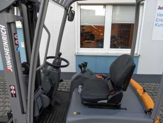 Used Forklift Truck JUNGHEINRICH EFG 115 - Triplex - NEUE Batterie - aufgearbeitet ELEKTRO DREIRADFRONTSTAPLER (13064900)