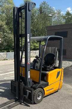 Used Forklift Truck JUNGHEINRICH EFG 213 ELEKTRO DREIRADFRONTSTAPLER (13064174) backdrop