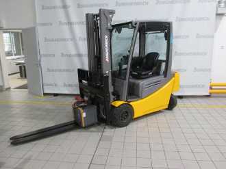 Used Forklift Truck JUNGHEINRICH EFG 320 SP ZVG 150-330 ZZ ELEKTRO VIERRADFRONTSTAPLER (13033221) backdrop