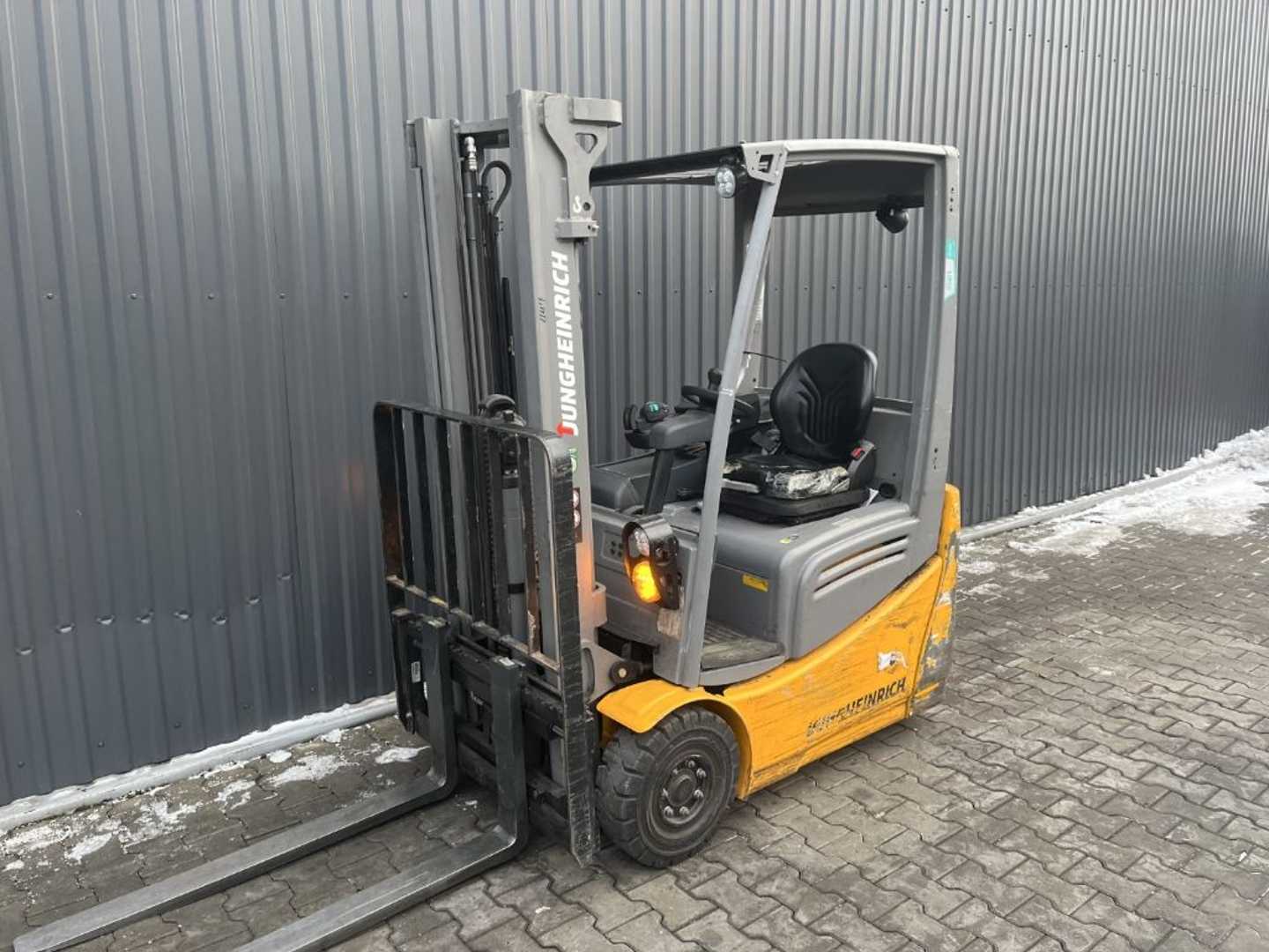 Used Forklift Truck JUNGHEINRICH EFG213 ELEKTRO DREIRADFRONTSTAPLER (13018864)