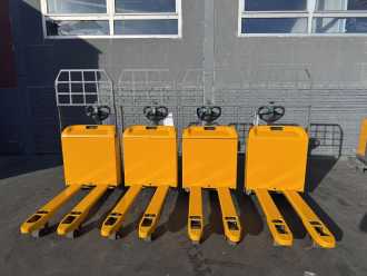 Used Forklift Truck JUNGHEINRICH EJE 116 Baujahr 2023/ Nur 532 Stunde/ 4 x Vorhanden ELEKTRO NIEDERHUBWAGENDEICHSEL (13076307) backdrop