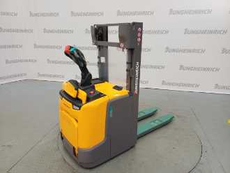 Used Forklift Truck JUNGHEINRICH ERC 214 Li KP 115-250 ZT ELEKTRO HOCHHUBWAGENFAHRERSTAND (13072085) backdrop
