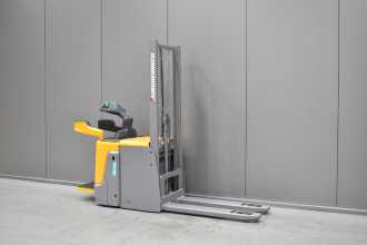 Used Forklift Truck JUNGHEINRICH ERD 220 /58231/ ELEKTRO HOCHHUBKOMMISSIONIERER (13054730) backdrop