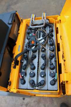 Used Forklift Truck JUNGHEINRICH ERE 120 ELEKTRO NIEDERHUBWAGENSEMIELEKTRISCH (13071084)