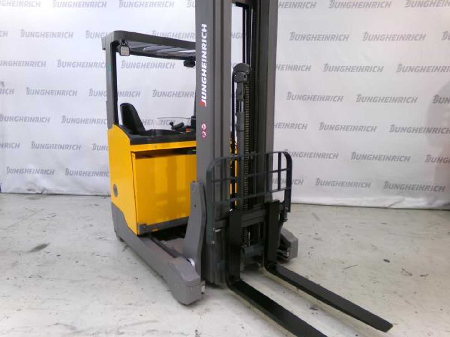 Used Forklift Truck JUNGHEINRICH ETV 216 Li SP E GE 100-680 DZ ELEKTRO SCHUBMASTSTAPLER (13064119)