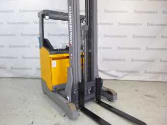 Used Forklift Truck JUNGHEINRICH ETV 216 Li SP GE 115-710 DZ ELEKTRO SCHUBMASTSTAPLER (13075586) backdrop