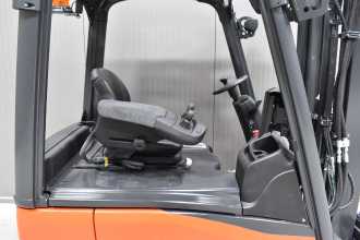 Used Forklift Truck LINDE E 16 - 02 /58848/ ELEKTRO DREIRADFRONTSTAPLER (13066188)