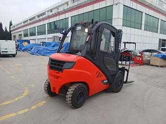 Used Forklift Truck LINDE H30D-02 DIESEL VIERRADFRONTSTAPLER (13028292)