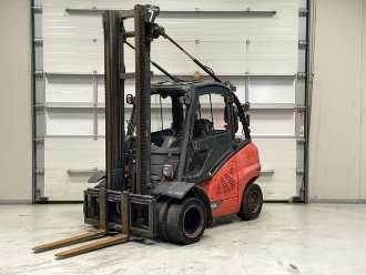 Used Forklift Truck LINDE H40D-01 DIESEL VIERRADFRONTSTAPLER (13025965) backdrop