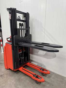 Used Forklift Truck LINDE L 14 i Triplex ELEKTRO HOCHHUBWAGENDEICHSEL (12989498)