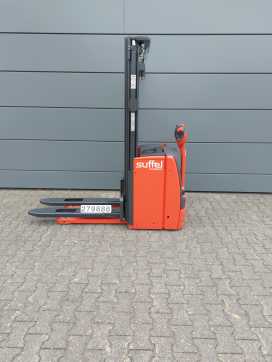 Used Forklift Truck LINDE L 16-117301 ELEKTRO HOCHHUBWAGENDEICHSEL (13075883) backdrop