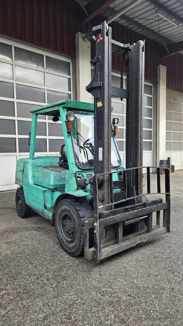 Used Forklift Truck MITSUBISHI FD45K DIESEL VIERRADFRONTSTAPLER (13075330)