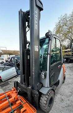 Used Forklift Truck STILL RX70-25 DIESEL VIERRADFRONTSTAPLER (12674826) backdrop