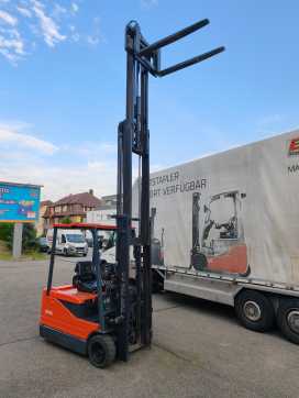 Used Forklift Truck TOYOTA 5FBE15 ELEKTRO DREIRADFRONTSTAPLER (13060593)