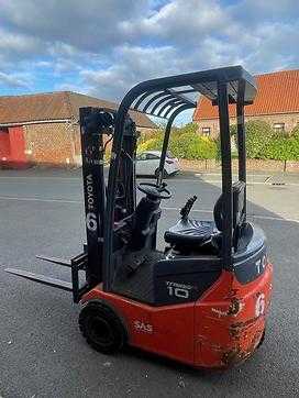 Used Forklift Truck TOYOTA 7FBEST10 ELEKTRO DREIRADFRONTSTAPLER (13075838)