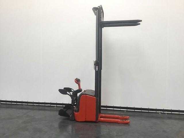 Used Forklift Linde L 14 AP Pallet stacker with rider platform (Image 8)