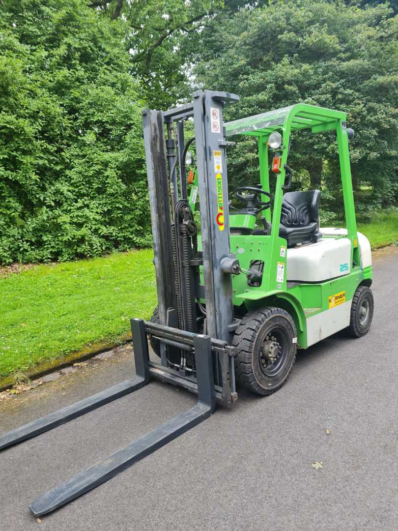 Used Forklift Truck ARTISON FD25.33 DIESEL VIERRADFRONTSTAPLER (13050182)