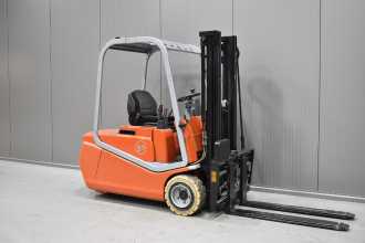 Used Forklift Truck BT C3E 180 /56076/ ELEKTRO DREIRADFRONTSTAPLER (13002543) backdrop