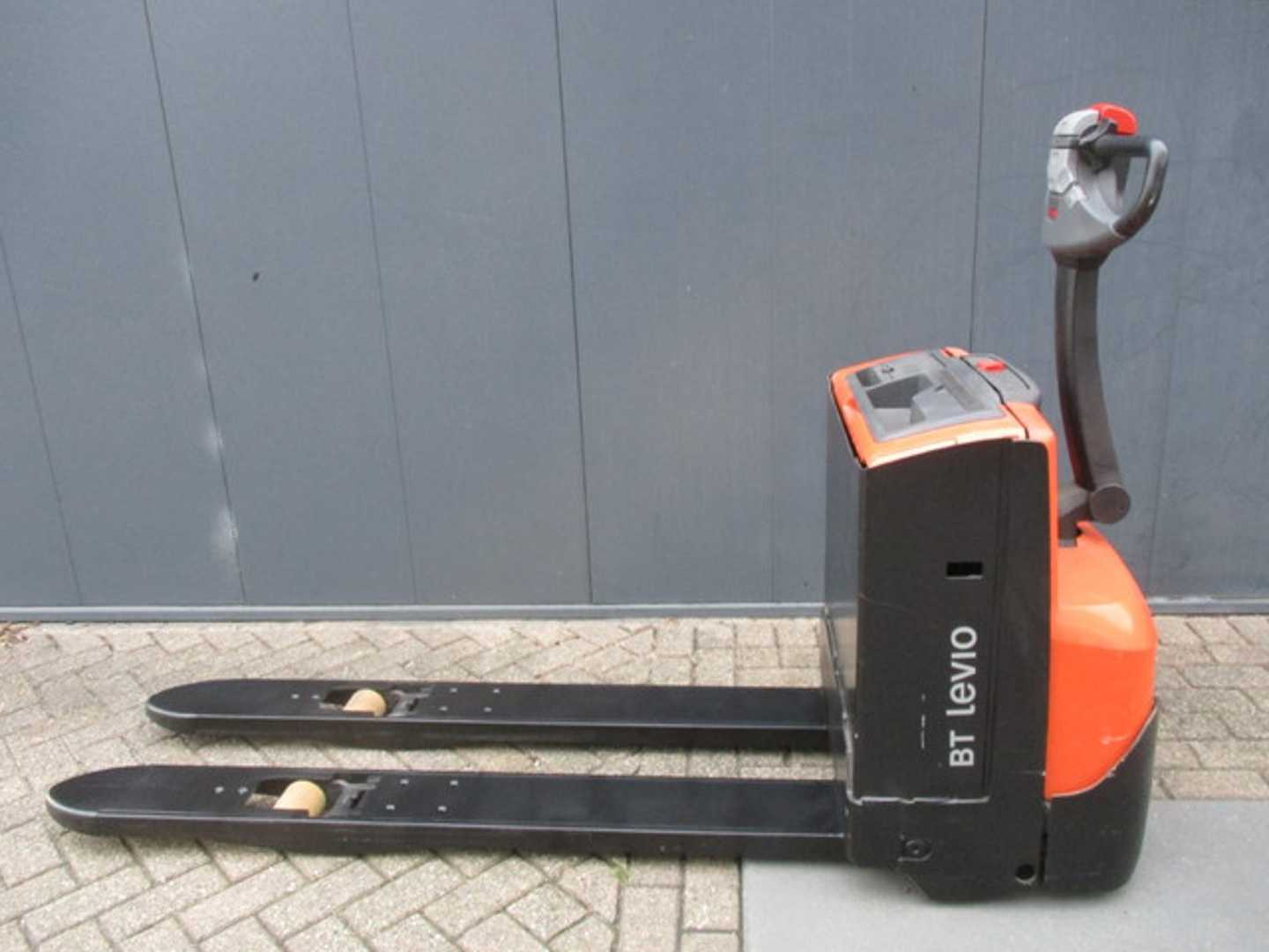 Used Forklift Truck BT LWE 180 ELEKTRO NIEDERHUBWAGENDEICHSEL (13071613)