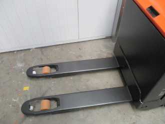 Used Forklift Truck BT LWE160 ELEKTRO NIEDERHUBWAGENDEICHSEL (13071618)