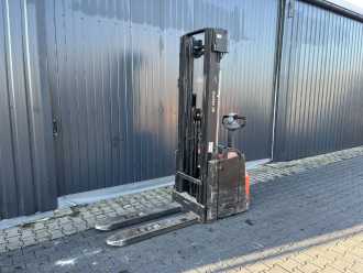 Used Forklift Truck BT SWE145L ELEKTRO HOCHHUBWAGENDEICHSEL (13075455) backdrop