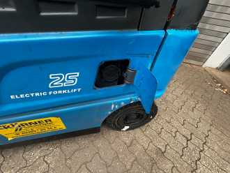 Used Forklift Truck BYD ECB25C ELEKTRO VIERRADFRONTSTAPLER (12979324)