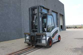 Used Forklift Truck CARER A80-900X ELEKTRO VIERRADFRONTSTAPLER (12954235) backdrop