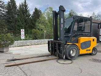 Used Forklift Truck CARER R60H - 4000mm ELEKTRO VIERRADFRONTSTAPLER (13058780) backdrop